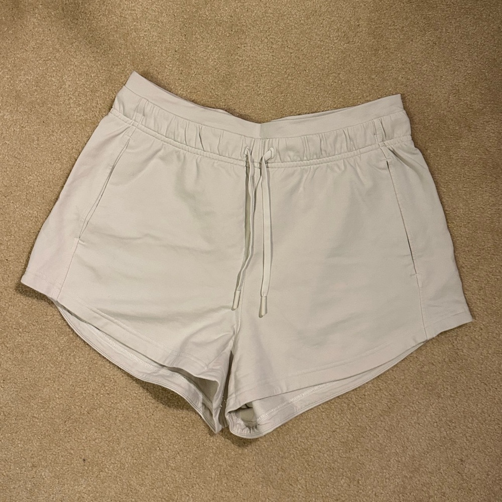 lululemon shorts NWOT